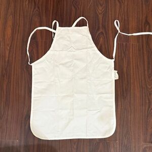 White Apron with Adjustable Straps